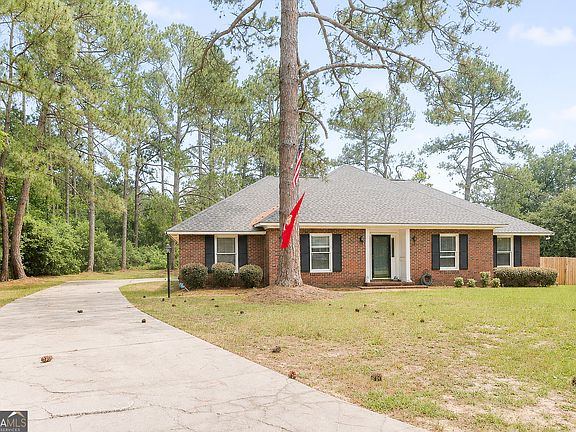 2nd image of 127 Pine Bluff Dr