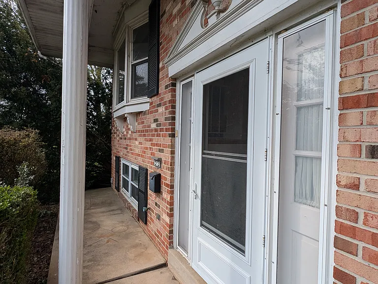 523 Beaver Valley Pike — Photo 4