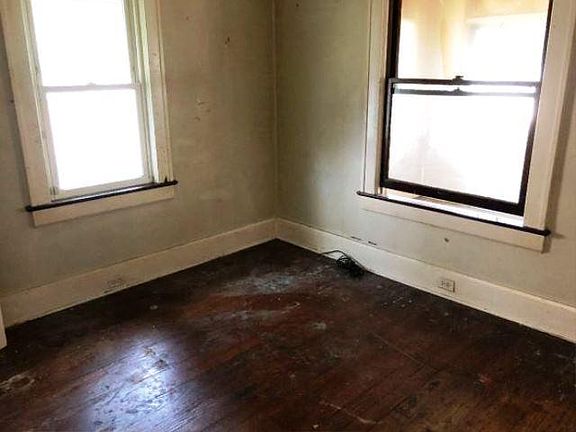 5th image of 1798 Flint Ave