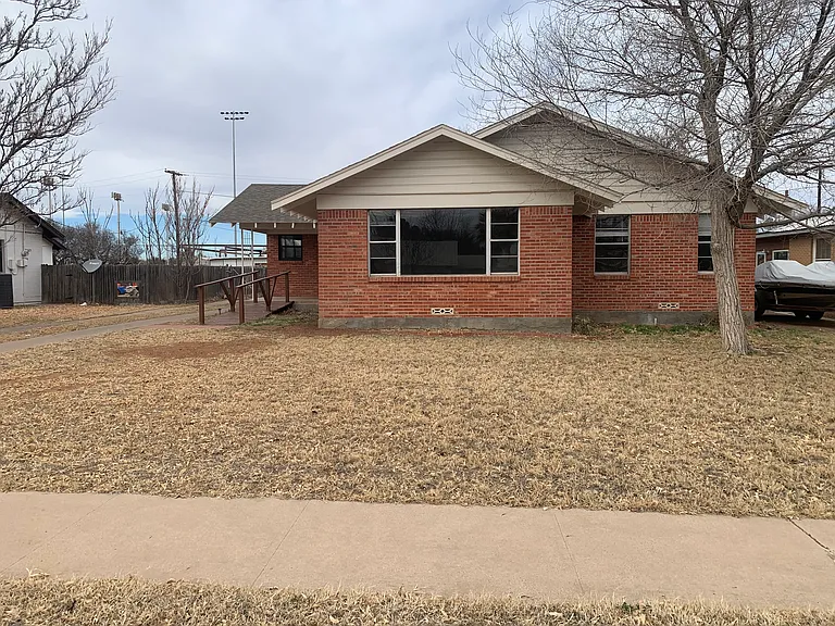 1806 W Louisiana Ave — Photo 1
