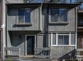 106 Fernbanks Ct, Athens, GA 30605