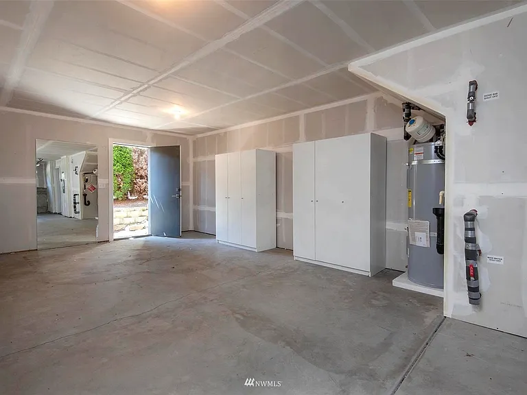 16201 Meadow Rd #B2 — Photo 22
