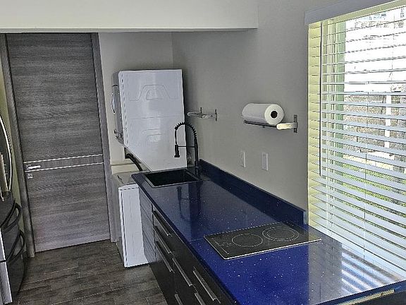4th image of 426 SW 4th Ave #4