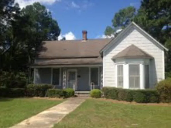 605 N Isabella St, Sylvester, GA 31791