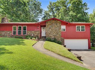 2209 E Elaine Ave, Fayetteville, AR 72703