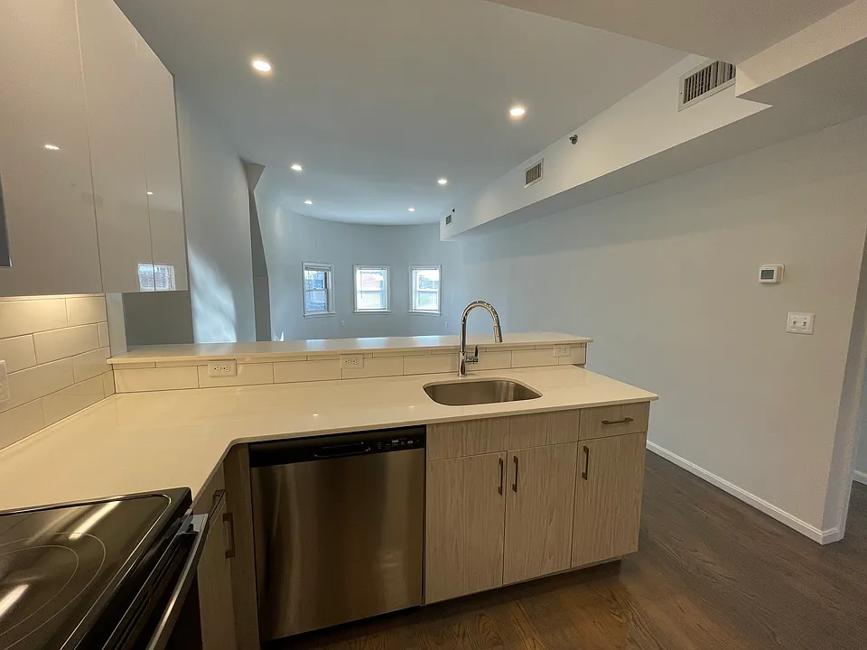 1406 Beacon St #6