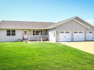 108 9th St SE, Freeport, MN 56331