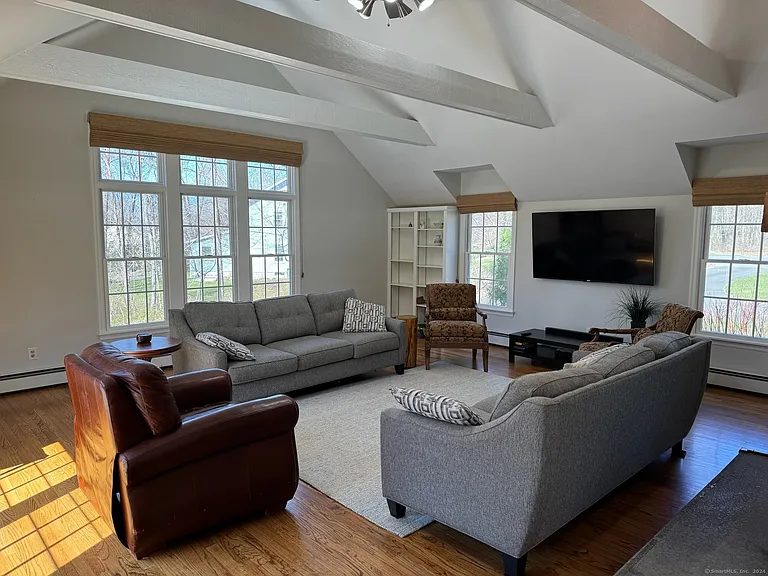 11 Van Campen Ln — Photo 16