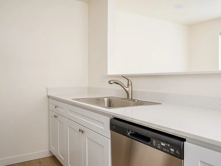 Glen Ridge Apartments — Photo 56