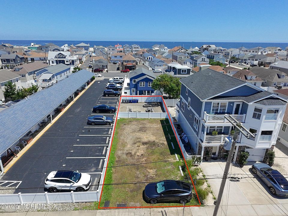 1st image of 128 Randall Avenue