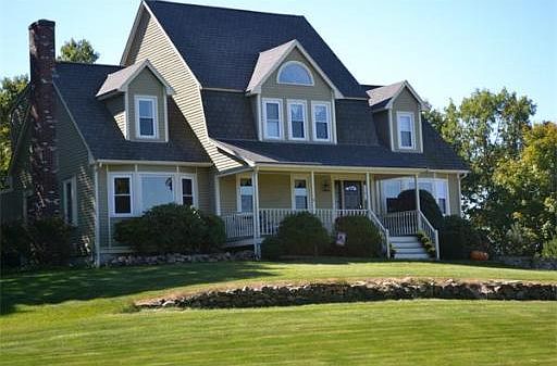 1st image of 105 Comstock Dr