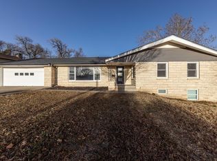 905 Dreiling Rd, Junction City, KS 66441