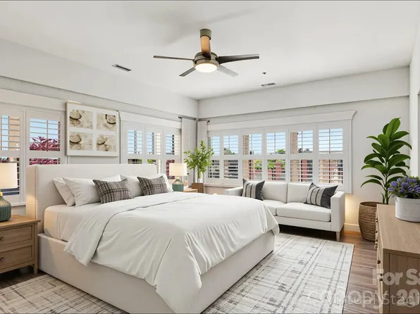 475 S Church St APT A, Hendersonville, NC 28792