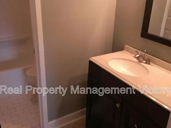 4th image of 1171 16th Ave S APT L