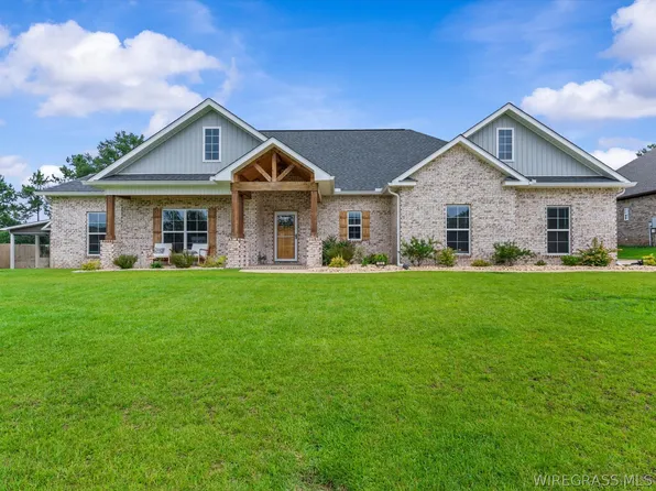 102 Sawtooth St, Enterprise, AL 36330