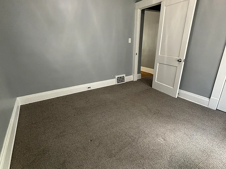 1263 Donald Ave — Photo 24