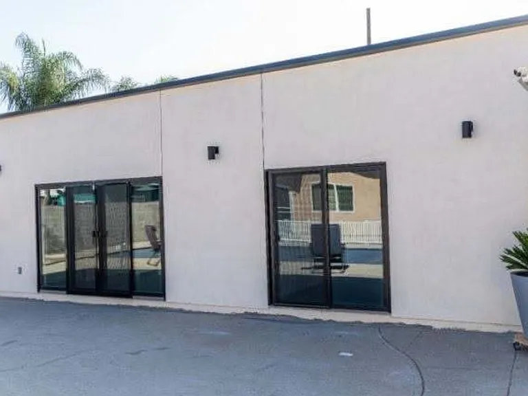 9904 Laurel Canyon Blvd — Photo 20