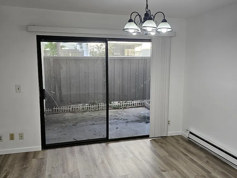 1055 N Capitol Ave #37 — Photo 1