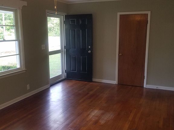 3rd image of 406 Sherrod Ave
