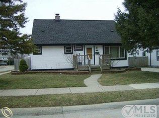 25780 Rose St, Roseville, MI 48066