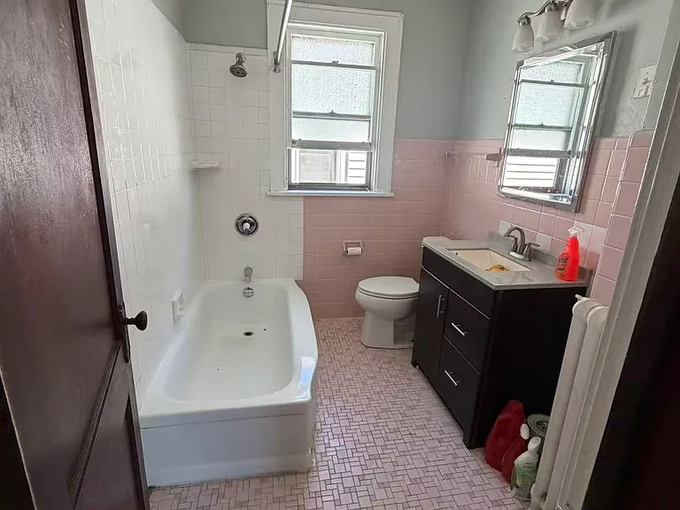 335 Manning Blvd #2 — Photo 3