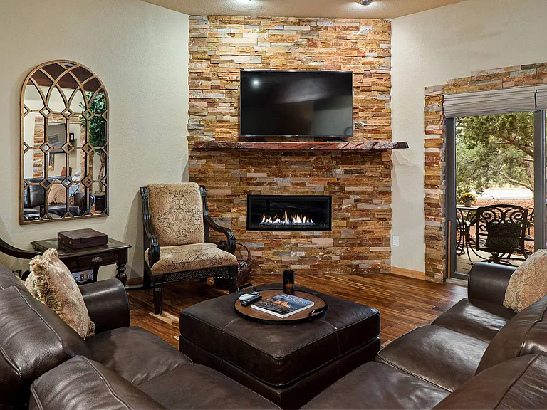 123 Foothills South Dr — Photo 24