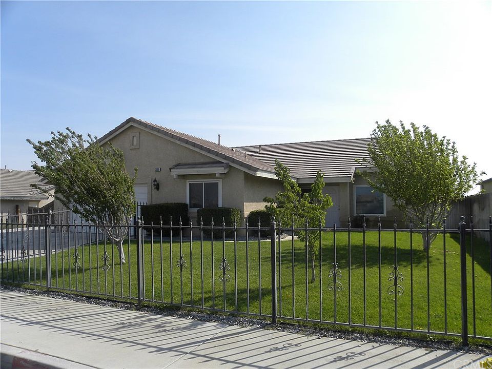 2nd image of 13055 Cypress Ave