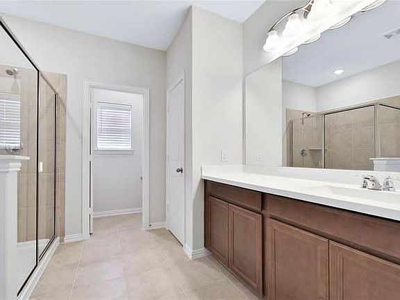 5th image of 7145 Fannin St