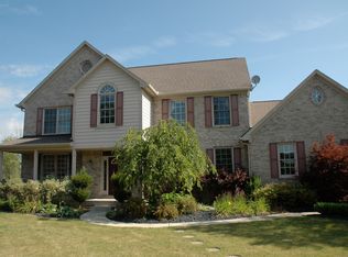 4005 Pinehurst Dr, Howell, MI 48843