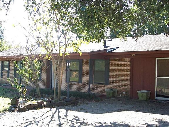 2nd image of 2302 SE 11th St