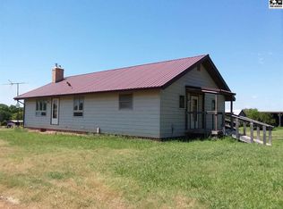 1326 Rainbow Rd, Lindsborg, KS 67456
