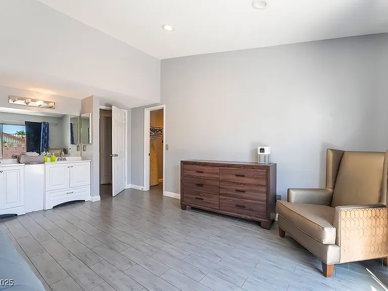 7076 Gunslinger St — Photo 20