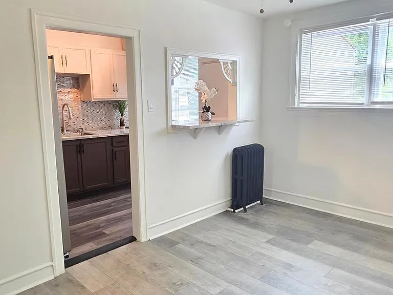 1108 E Stafford St — Photo 13