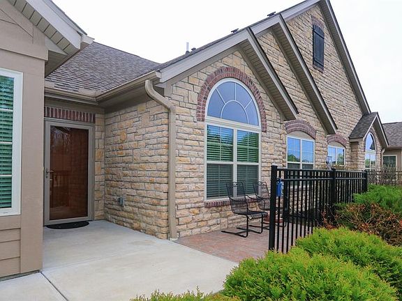 2nd image of 9252 Elizabeth Ln