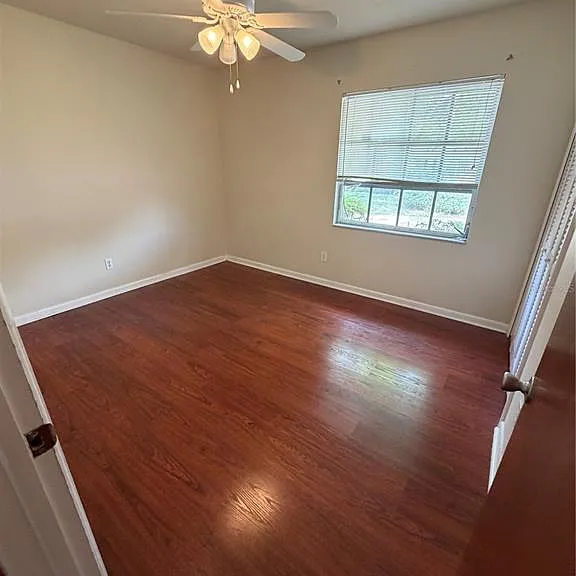 517 London Rd — Photo 10