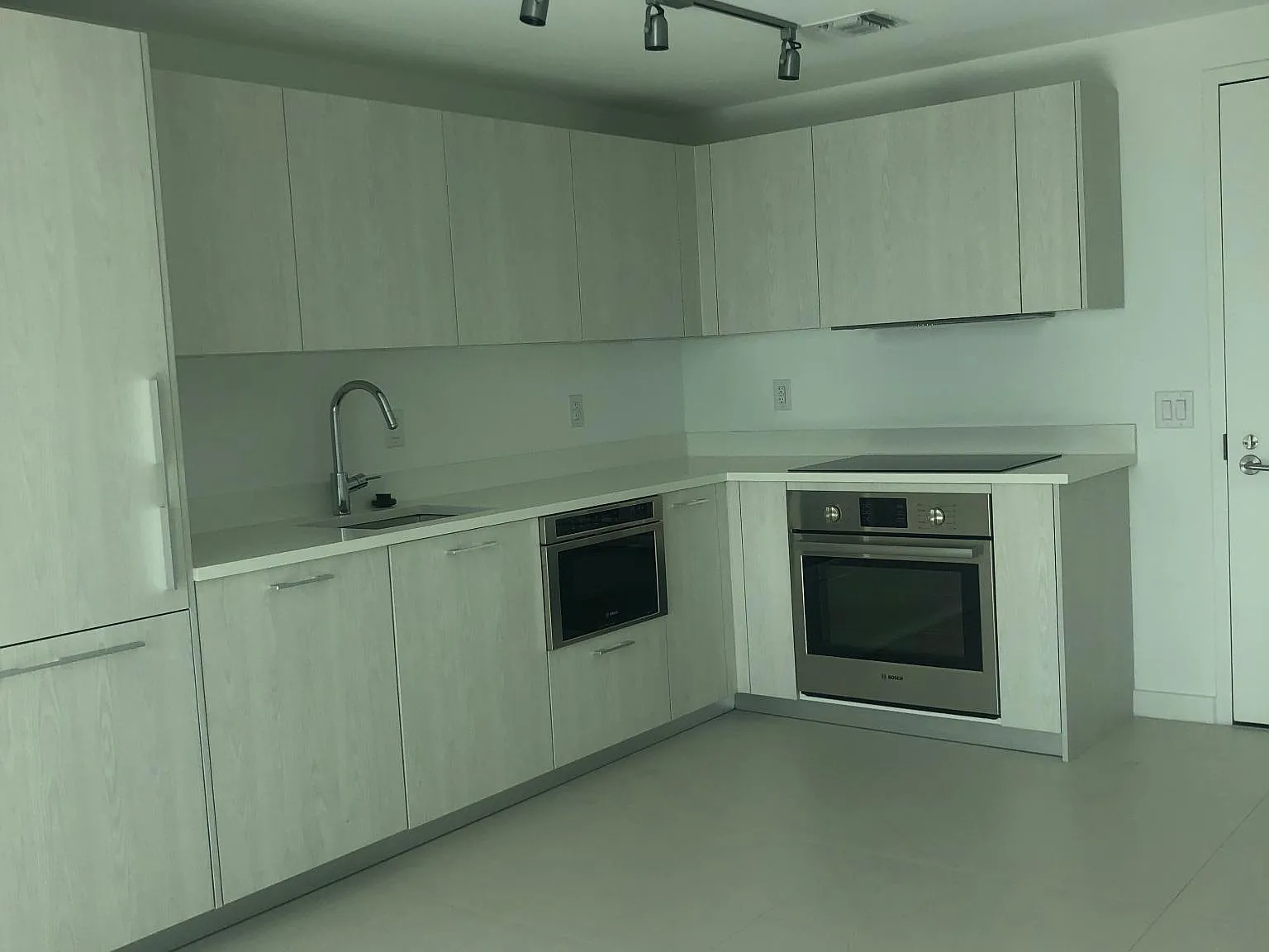 2 bed, 1148 sqft, $3,995 — Photo 1
