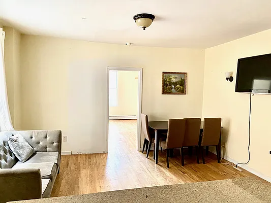 Rented by Luxury Apartments LIC | media 4