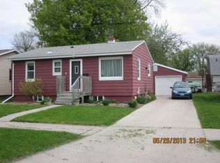 506 4th Ave NE, East Grand Forks, MN 56721