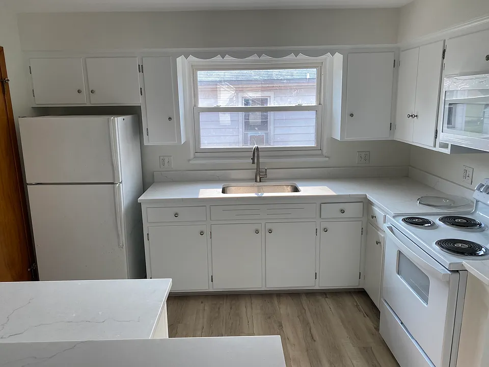 1820 Silver Lake Ave #4