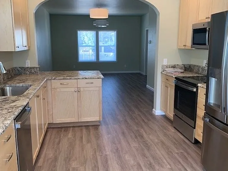 261 Willow Way — Photo 3