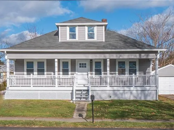 592 Green End Ave, Middletown, RI 02842