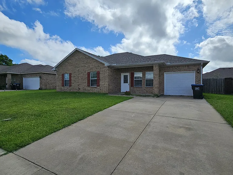 2103 Oliver St — Photo 22