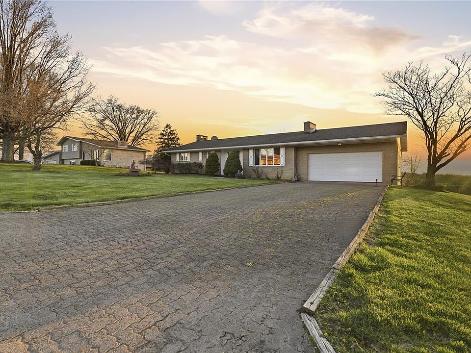 1st image of 20 Royal Oaks Dr
