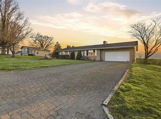 20 Royal Oaks Dr, Charleroi, PA