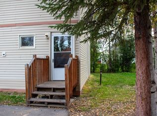 1422 Kent Ct #B, Fairbanks, AK 99709