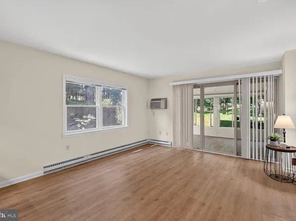 3321 S Leisure World Blvd Unit 98-1A, Silver Spring, MD 20906