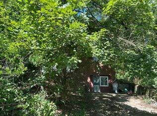 256 McCombs Rd, Venetia, PA 15367