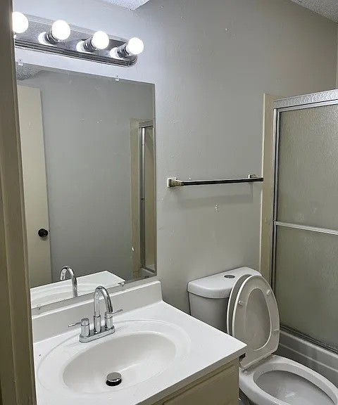 7621 Bles Ave #D — Photo 8