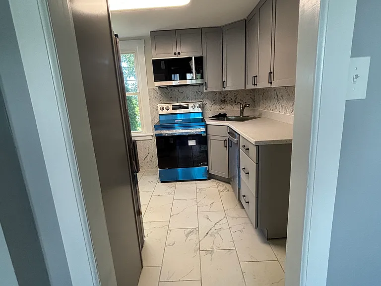 888 Walnut St — Photo 1