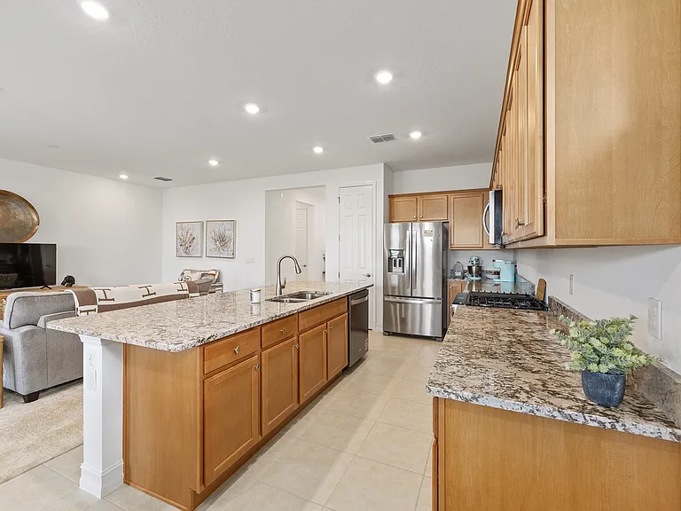 3335 NW 52nd Avenue Rd — Photo 14